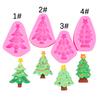 Uma variedade de moldes de silicone para bolos de árvore de Natal, decoração de bolos com cenas de Natal, moldes de chocolate
