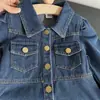 Otoño 2023 nuevo vestido coreano para niñas de mezclilla de manga larga falda de mezclilla suave lavada para niños 67202