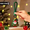 Pingentes de bolsa com tema de Natal, chaveiros fofos de Papai Noel e boneco de neve em PU, presentes pequenos de Ano Novo e Natal atacado