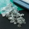 Acessórios Mistos de Prata Tibetana 50 Gramas por Saco Materiais para Fazer Joias DIY Pingentes de Prata Tibetana Contas Espaçadoras Capas de Flor Contas Espaçadoras para Pulseiras de Joias Prateadas