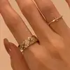 Anel Largo Rombudo Cravejado de Diamantes Usado, Anel de Dedo Indicador Empilhável Cruzado Totalmente Cravejado de Diamantes Estilo Chanel Luxo Leve