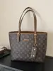 Bolsa para Viajes Diarios, Bolso de Hombro de Gran Capacidad para Mujer, Nuevo Modelo 2026, Patrón Vintage, Lujo Ligero, Bolso Tote de Gama Alta, Bolso de Axila
