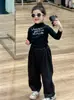 Ropa Infantil Coreana Estilo Primavera 2025 Chaleco de Punto Rayado Estilo Linterna para Niñas Traje de Camiseta con Letras y Pantalones