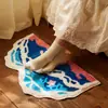 Alfombra flocado de patrón de onda irregular para uso doméstico, adecuada para dormitorios, vestidores, salas de estar y como alfombrilla para sofá o mirador.; es absorbente y engrosado para mayor comodidad
