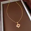 Conjunto de Brincos de Flor com Zircônia Vintage Usado Colar Corrente para Clavícula de Luxo Leve Toque de Alto Padrão Joias de Temperamento Exquisito