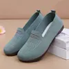 Zapatos para madre de mediana edad y ancianos zapatos planos de un paso para ancianos zapatos de tela viejos de Pekín zapatos suaves antideslizantes