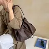 Nuevo bolso de mano de gran capacidad para mujer 2026, bolso de diseño único de tendencia niche, bolso de hombro, bolso cruzado, bolso de axila
