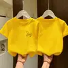 Camiseta de Algodão Manga Curta Estampa Cartoon Fofa de Verão para Meninas 2026 Nova Roupa Infantil Cartoon Gola Redonda