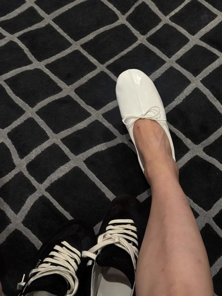 商品详情图_羊皮版圆头蝴蝶结平底芭蕾舞鞋女舒适复古奶奶鞋一脚