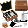 Frasco de aço inoxidável, conjunto de pedras de gelo para uísque e copos gravados - um conjunto completo de utensílios de bar em uma caixa de presente, perfeito para presentear empresas