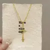 Colar Tendência Pequeno Livro Vermelho Glitter Fino Pingente Cruz Nicho Simples Versátil Corrente para Clavícula Cravejada de Diamantes Novo Modelo