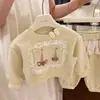 Conjunto de Inverno para Bebê Menina 2026 Mais Veludo Espessado Doce Menininha Conjunto com Capuz de Renda Calça de Moletom