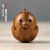 Artesanato Selecionado de Escultura em Madeira de Sândalo Criativa Escultura Concha Quebrada Frango Frango Fofo Pingente de Celular Chave Joias Pequenos Acessórios