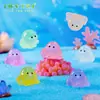 Enfeites de paisagem em miniatura, figuras de polvo coloridas que brilham no escuro, decorações criativas para aquário, artesanato em resina para criar cenas subaquáticas
