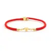 Pulsera de Hilo Rojo de Venta Caliente Transfronteriza con Letra Inglesa A-Z y Colgante Grabado Dorado en Forma de Corazón, Pulsera Ajustable, Versátil