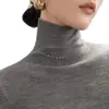 Camiseta interior suave de lana de cuello alto para mujer, top fino para otoño e invierno 2026, suéter de punto con cuello superpuesto, ligeramente transparente