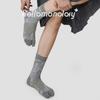 85890 Calcetas de Mujer Zhuji Otoño/Invierno Sin Costuras Estampado Floral Tridimensional de Punta Dividida a Media Pantorrilla Calcetas de Algodón de Dos Dedos para Otoño