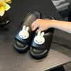 Novas chinelos de verão para casa de casal, para banheiro feminino, sandálias simples de banho domésticas antiderrapantes em EVA, atacado