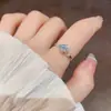 Anillo abierto de circón versátil de moda exquisita coreana y japonesa para mujer, elegante, lujo ligero, simple, de alta gama, anillo súper brillante para el dedo índice al por mayor