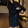 Gabardina de estilo coreano, de corte holgado y longitud media para mujer, con cuello de cordón, perfecta para otoño, con una silueta relajada y favorecedora que disimula el cuerpo y crea un efecto adelgazante