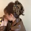 Presilha de Garra Triângulo com Pérolas Estampa de Leopardo para Mulheres Início do Outono Parte de Trás da Cabeça Mostra Volume do Cabelo Temperamento Penteado Presilha Tubarão Moda Versátil Presilha de Cabelo
