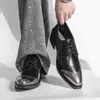 2026 más vendidos, transmisión en vivo de moda, zapatos de piel de nuevo estilo, tallas 38-46, moda para hombre con punta