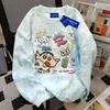 Versão Coreana Niche Novo Estilo Americano Preguiçoso Shin-Chan de Lápis de Cor Moletom de Gola Redonda para Mulheres Outono e Inverno Desenho Animado Criativo Tie-Dye Top