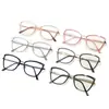 Armações de Óculos Gatinho Europeias e Americanas Transversais para Mulheres, Armações de Óculos Modernas com Hastes de Mola de Metal, Óculos Modernos com Lentes que Mudam de Cor e Filtro de Luz Azul