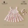Vestido de Suspensório para Meninas 2026 Verão Novo Estilo Bebê e Criança Pequena Vestido de Morango Estampado por Toda Parte Vestido Longo de Algodão para Bebê Menina