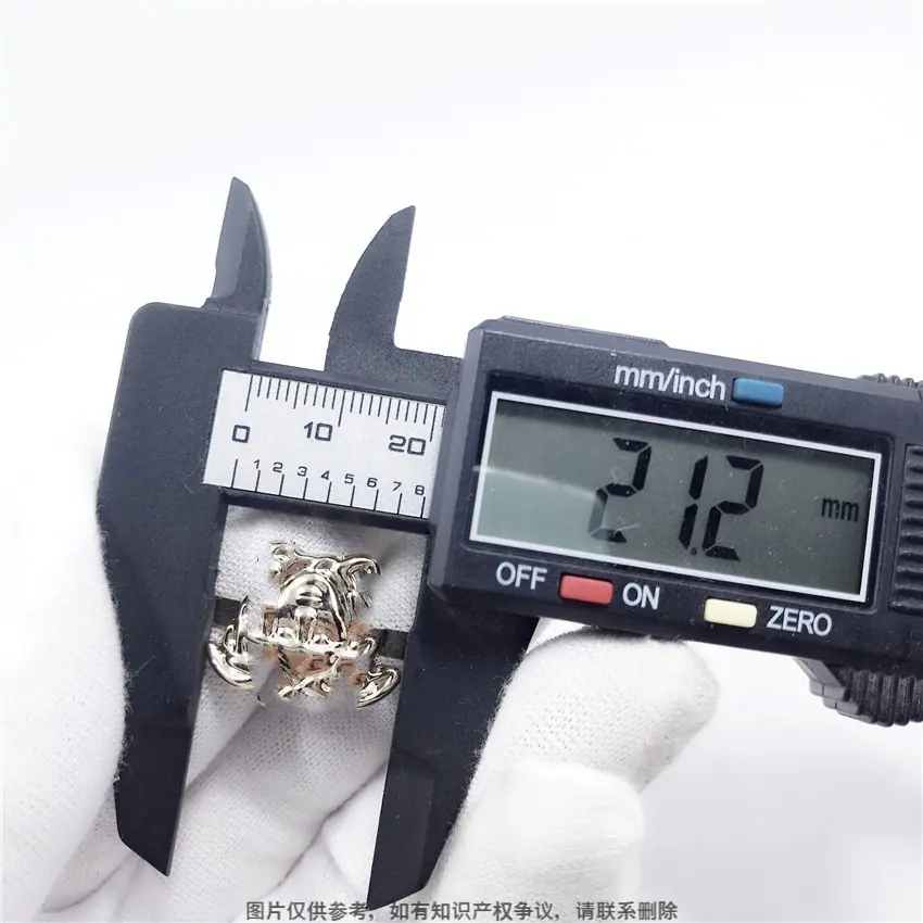 鞋帽箱包小金属标牌 凹凸浮雕鞋帽个性商标铭牌人头脸面LOGO