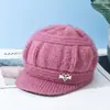 Novo Chapéu de Lã Tricotado de Moda de Inverno para Mulheres de Meia-Idade e Idosas, Chapéu Versátil à Prova de Frio para Uso Externo para Senhoras, Mulheres Idosas e Mães, com Forro Adicional de Lã