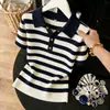 Camiseta de Punto de Seda Helada a Rayas con Cuello Polo Talla Grande para Mujer Manga Corta Delgada Moderna Top Holgado 2026 Primavera/Verano