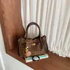 Bolsa de balde de grande capacidade para o dia a dia com design de nicho coreano, bolsa de ombro única simples, bolsa de mão, bolsa transversal para mulheres