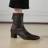 Botas versátiles elásticas de otoño e invierno con tacones gruesos, punta cuadrada, superficie suave, botas Martin adelgazantes, botas retro de mujer sin cordones para commuting de comercio exterior transfronterizo
