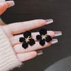 2024 nuevos aretes de botón de flor de moda de alta gama con flocado rojo, retro francés, nicho único, aretes elegantes