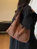 Bolso de Hombro de Ante Hueco de Moda para Mujer 2026 Nuevo Casual Gran Capacidad para Viajes Diarios Bolso Tote para Debajo del Brazo