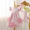 Novo vestido de batismo para menina da Amazon, vestido infantil com manguinhas bufantes e flores de camélia, vestido de princesa para apresentações de aniversário