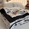 2026 Nuevo Estilo Sencillo Hilo Esponjoso de Dibujos Animados Colcha Individual de Verano Colcha de Aire Acondicionado para Dormitorio de Estudiante Lavable a Máquina Colcha Delgada de Verano