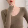 Bai Cai Rong Nuevas Llegadas Otoño/Invierno Primera Línea Ropa Lista para Usar Cuello en V Dobladillo Enrollado Moda Sencilla Manga Larga Holgado Cálido Elegante Versátil Abrigo