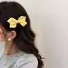 Pinza para el Cabello con Lazo de Color Cremoso Brillante Francés Satinada para Flequillo Lateral Rizado Nuevo 2025