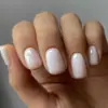 Puntas de Uñas Portátiles de Venta Caliente Transfronterizas con Acabado de Alta Gama, Pegatinas para Uñas Cuadradas Cortas Estilo Ins, Uñas Postizas Sencillas Brillantes, 24 Piezas