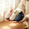 Chinelos de Algodão Infantis para Outono e Inverno, Estilo Família, Espessos, Antiderrapantes, Silenciosos, Sapatos de Algodão Cartoon para Casa, Chinelos Quentes para Meninos e Meninas
