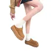 Mules fechadas estilo Birkenstock com sola grossa para aumentar a altura para mulheres, novas sandálias Birkenstock de verão e outono