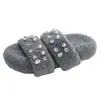 Pantuflas esponjosas de una tira con pedrería para mujer para uso exterior 2026, de suela gruesa, forradas de felpa, cálidas, a la moda, versátiles, pantuflas de algodón estilo hada para uso en casa