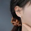 Pendientes de Clip Cuadrados Exquisitos con Diamantes Cuadrados de Venta Caliente Transfronteriza para Mujer, Pendientes Sencillos de Nicho, Joyería de Oreja Personalizada de Lujo Ligero de Moda al por Mayor