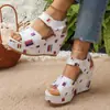 Sandalias de cuña de plataforma gruesa para mujer, que aumentan la altura, nuevas de verano 2026, talla grande, sandalias casuales con cierre de velcro para comercio exterior