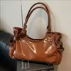 Bolsa Tote de Couro Encerado Fashionável para o Dia a Dia de Mulheres, Novo Modelo Outono 2026, Grande Capacidade, Bolsa de Ombro Biker com Moda Vintage