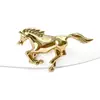 Comercio Exterior Transfronterizo Broche Retro del Zodiaco Caballo Tres Colores Corsage de Caballo Broche de Caballo Galopante con Aceite Goteando Accesorios para Hombres