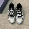 Estación Europea 2024 Zapatos Deportivos Elevados Nuevos Patchwork de Piel de Vaca Malla Moda Suela Gruesa Combinan con Todo Zapatos de Correr para Hombre