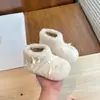 Botas de Nieve Estilo Coreano para Niñas 2025 Invierno Nuevo Estilo Zapatos de Algodón para Bebé Niña Botas Cálidas de Media Caña Más Terciopelo Zapatos Peludos para Bebé